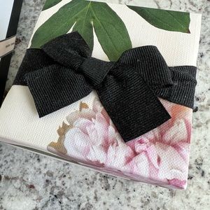 Jo Malone London candle.